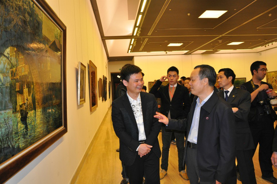 北京大学原校长周其凤参观苏国伟画展.jpg